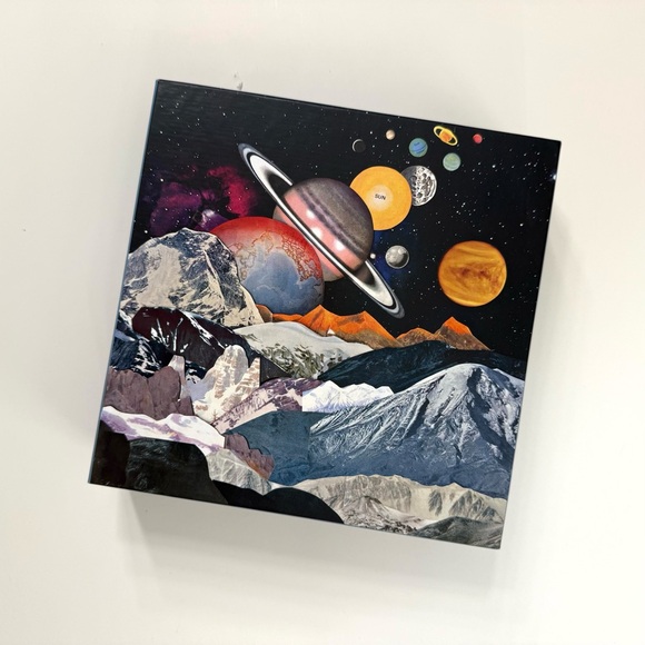Out of This World 500 Piece Puzzle by Galison COMPLETE Solar System - Picture 1 of 4